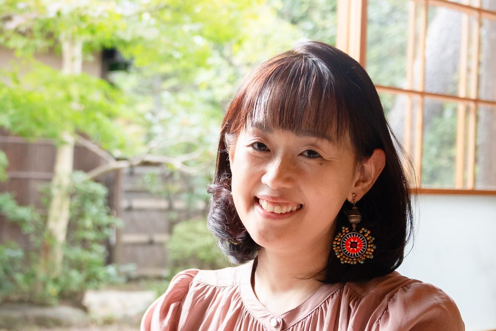 研修や講座の場に立つ船原真由美